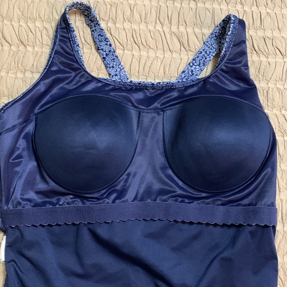 Lands’ End Women's Tugless X-Back One Piece Swimsuit Navy/Turquoise Mosaic Dot - Picture 5 of 8